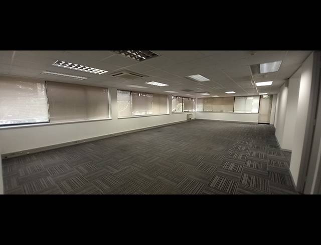 366M² OFFICE TO LET IN WOODMEAD
